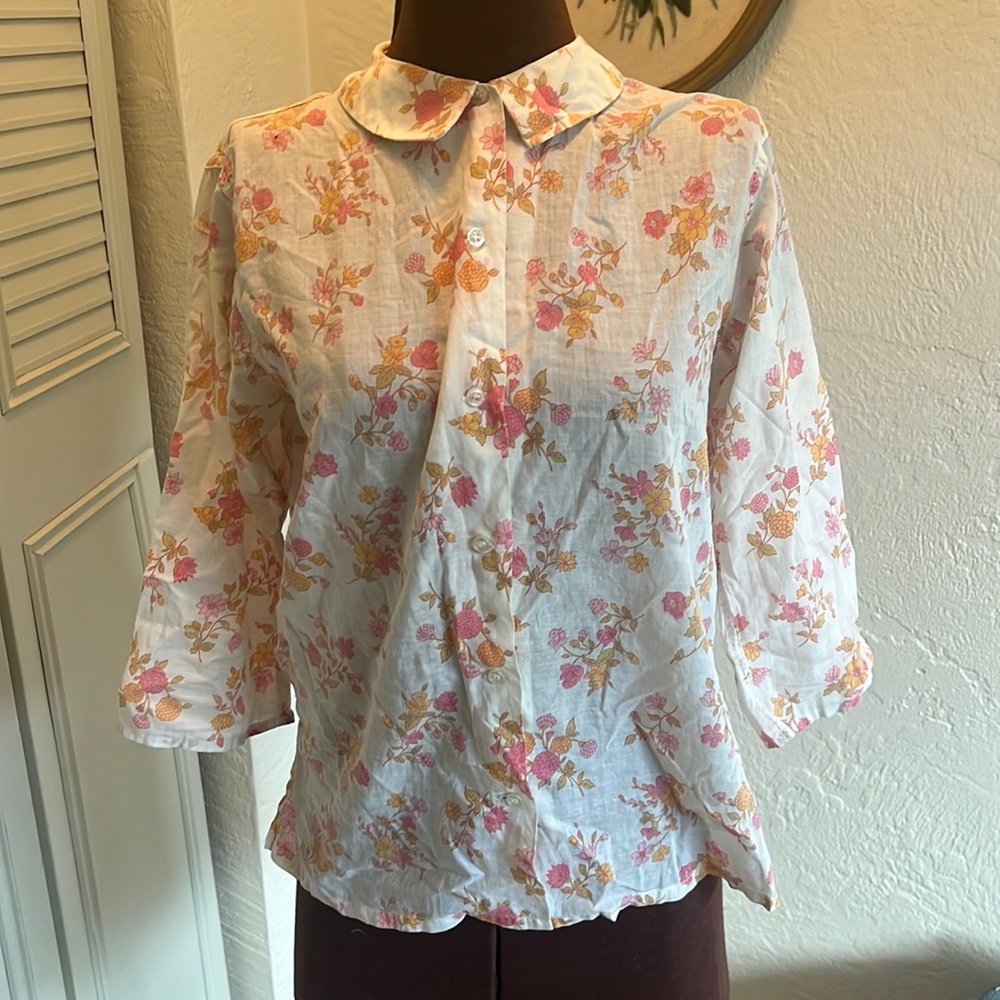 Vintage button down floral blouse